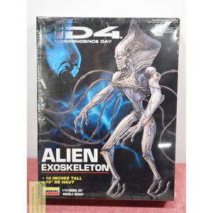 Lindberg iD4 Independence Day Alien Endoskeleton 1/10 Model Kit #77312